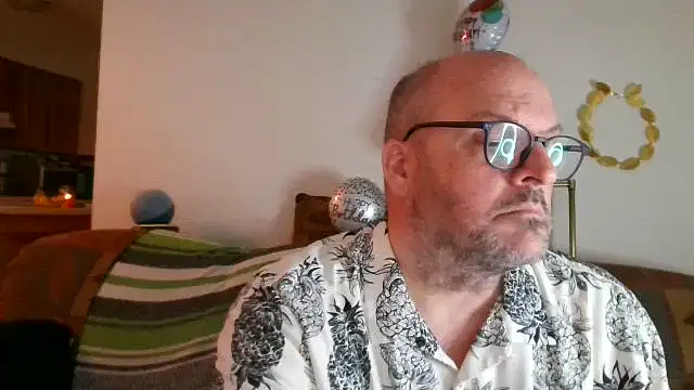 Ursulet US online show from May 2026 09:46:02 PM