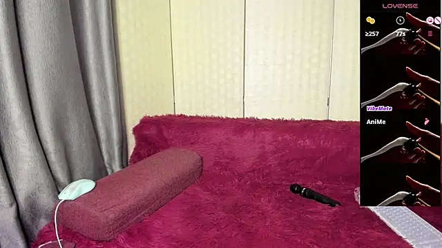 Snapshot of Feral-Berry22 chatting on October 2025 10:44:01 PM Feral-Berry22 online show from October 2025 10:44:01 PM