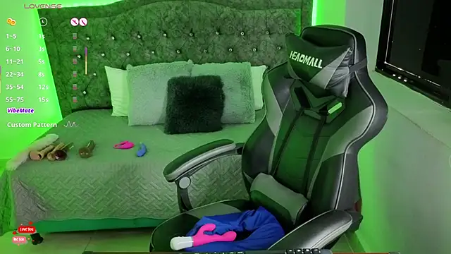 Snapshot of nashiira_ chatting on September 2025 08:41:02 PM nashiira online show from September 2025 08:41:02 PM