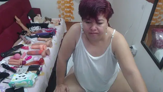 angelitolove727 online show from October 2025 02:49:02 PM