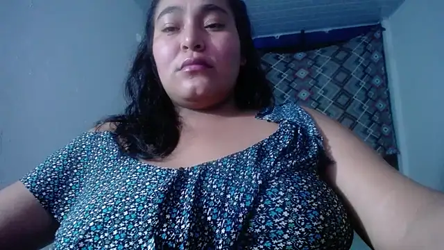 Snapshot of sirena_15 chatting on April 2026 05:25:02 AM sirena 15 online show from April 2026 05:25:02 AM