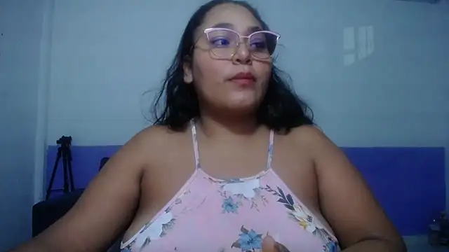 Snapshot of sirena_15 chatting on June 2026 04:56:01 AM sirena 15 online show from June 2026 04:56:01 AM