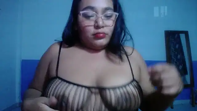 Snapshot of sirena_15 chatting on July 2026 05:14:02 AM sirena 15 online show from July 2026 05:14:02 AM