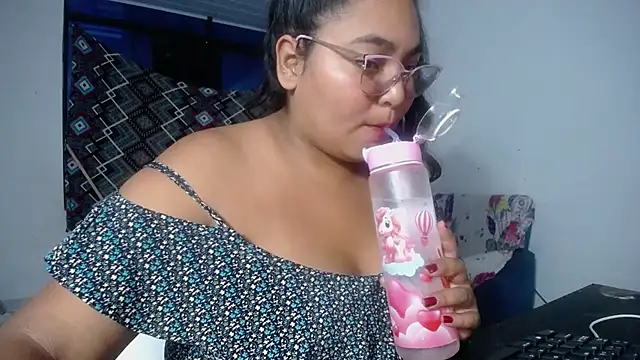 Snapshot of sirena_15 chatting on February 2026 05:26:02 AM sirena 15 online show from February 2026 05:26:02 AM