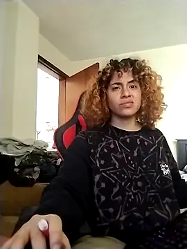 EmmaMelissa0521 online show from March 2026 04:33:02 PM