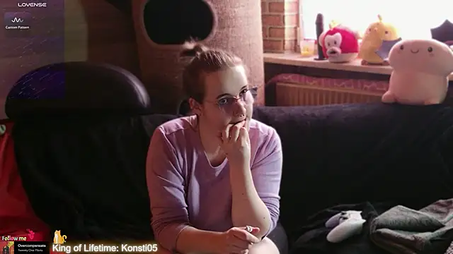 Snapshot of GamerGirl_Eve chatting on May 2026 02:47:01 PM GamerGirl Eve online show from May 2026 02:47:01 PM