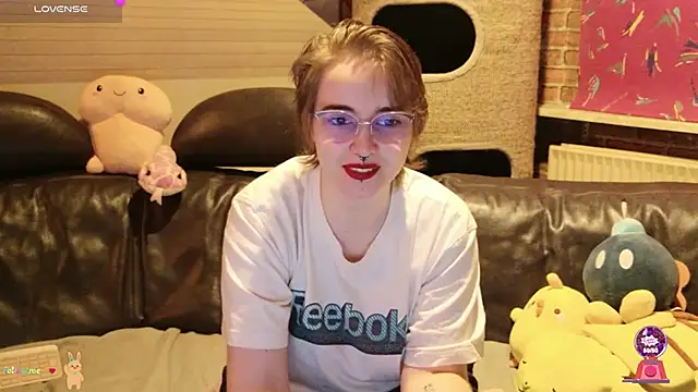 GamerGirl Eve online show from November 2025 07:18:01 PM