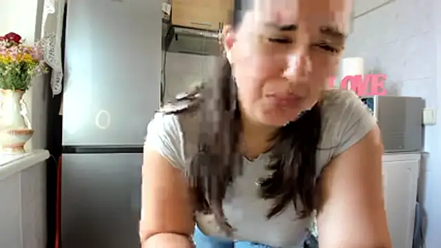 Snapshot of MiaMarrone chatting on June 2026 01:06:02 PM MiaMarrone online show from June 2026 01:06:02 PM