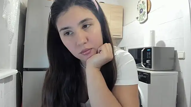 MiaMarrone online show from November 2025 06:14:01 PM