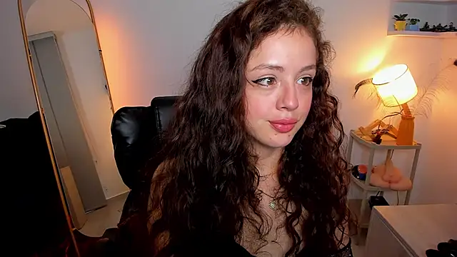 Cassandra Caiin online show from October 2025 11:11:02 AM