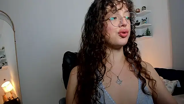Cassandra Caiin online show from May 2026 09:12:01 PM