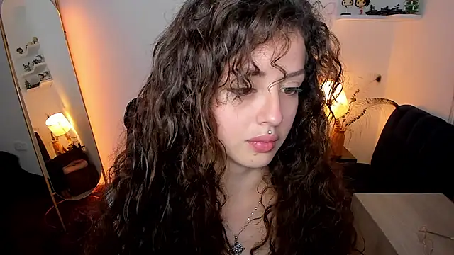 Cassandra Caiin online show from April 2026 04:30:01 AM