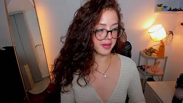 Cassandra Caiin online show from October 2025 05:17:02 AM