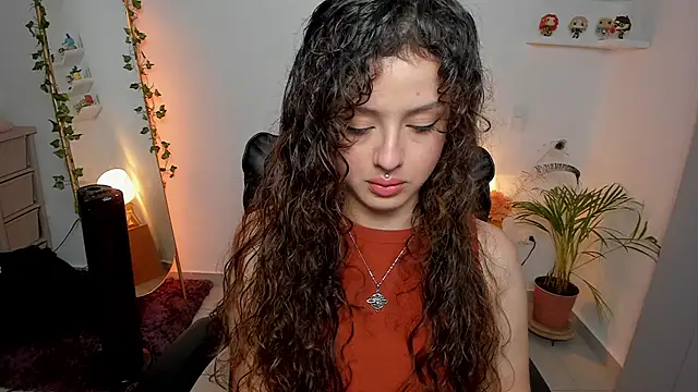 Cassandra Caiin online show from June 2026 04:10:02 AM