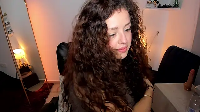 Cassandra Caiin online show from February 2026 07:35:01 PM