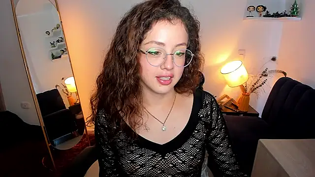 Cassandra Caiin online show from March 2026 02:55:01 PM