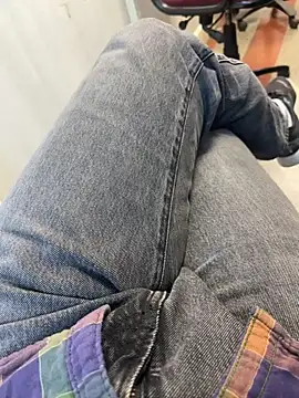 Snapshot of bigshow112 chatting on December 2024 08:22:02 AM bigshow112 online show from December 2024 08:22:02 AM