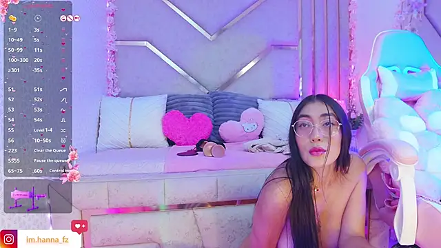 Snapshot of shanon- chatting on February 2025 08:21:01 PM shanon- online show from February 2025 08:21:01 PM