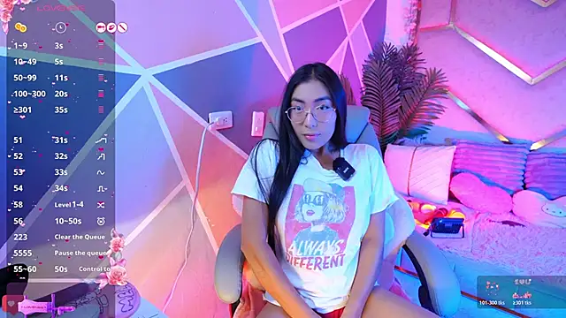 shanon- online show from June 2026 07:40:02 PM