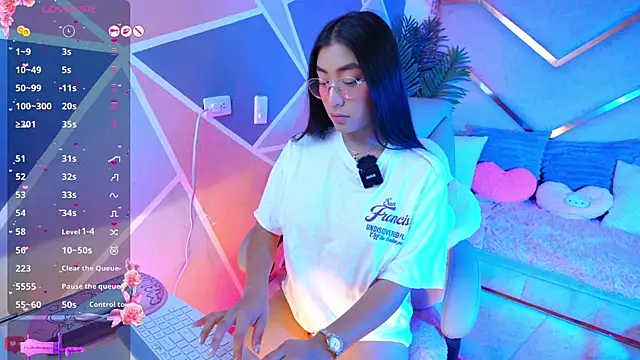 shanon- online show from May 2026 09:12:01 PM