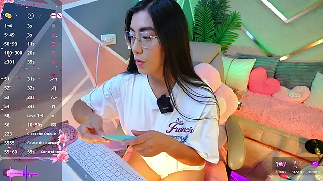 shanon- online show from June 2026 11:35:02 PM