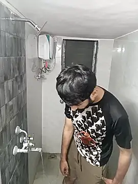 SimplyKarthik09 online show from November 2025 04:10:02 PM