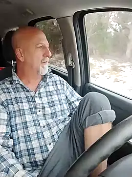 Snapshot of Yankeedave420 chatting on November 2025 03:34:02 PM Yankeedave420 online show from November 2025 03:34:02 PM