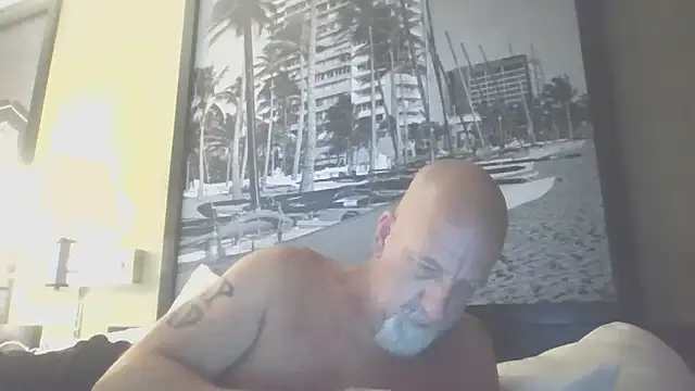 Yankeedave420 online show from June 2026 10:14:01 AM