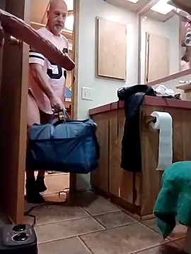 Snapshot of Yankeedave420 chatting on February 2026 12:35:01 PM Yankeedave420 online show from February 2026 12:35:01 PM