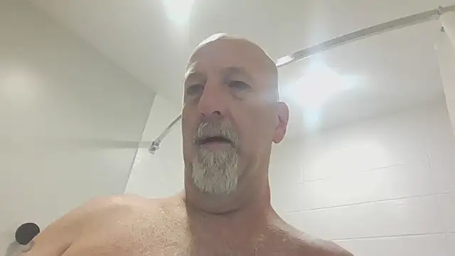 Snapshot of Yankeedave420 chatting on January 2026 09:24:02 AM Yankeedave420 online show from January 2026 09:24:02 AM