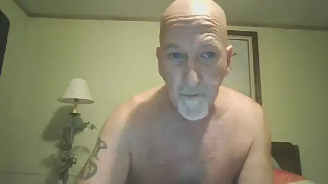 Snapshot of Yankeedave420 chatting on November 2025 05:56:01 AM Yankeedave420 online show from November 2025 05:56:01 AM