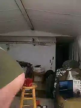 Snapshot of Yankeedave420 chatting on April 2026 07:58:01 AM Yankeedave420 online show from April 2026 07:58:01 AM