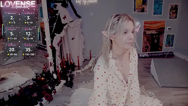 Careful i bite online show from November 2025 05:33:02 AM