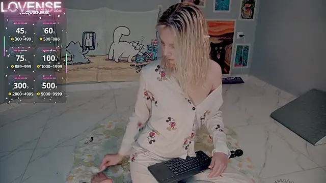 Careful i bite online show from September 2025 05:58:01 AM