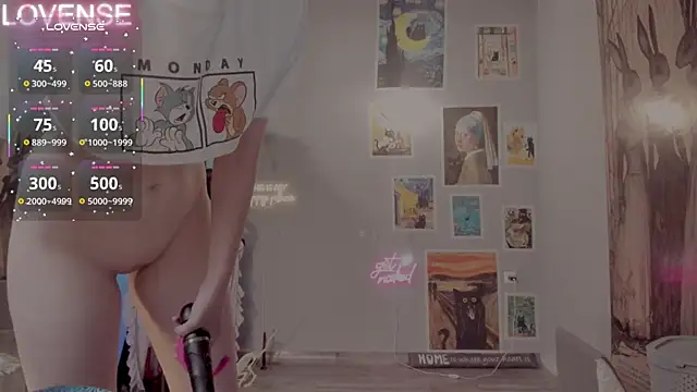 Careful i bite online show from November 2025 05:22:02 AM