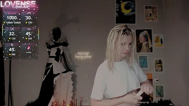 Careful i bite online show from October 2025 04:00:02 AM