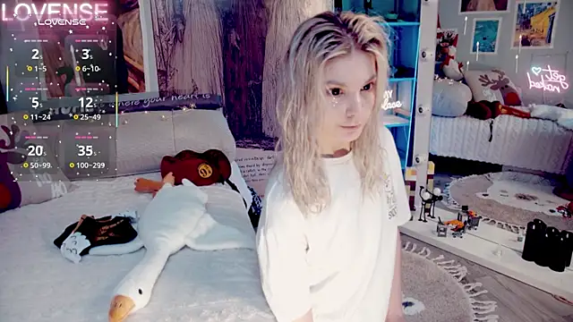 Careful i bite online show from January 2026 05:25:02 AM