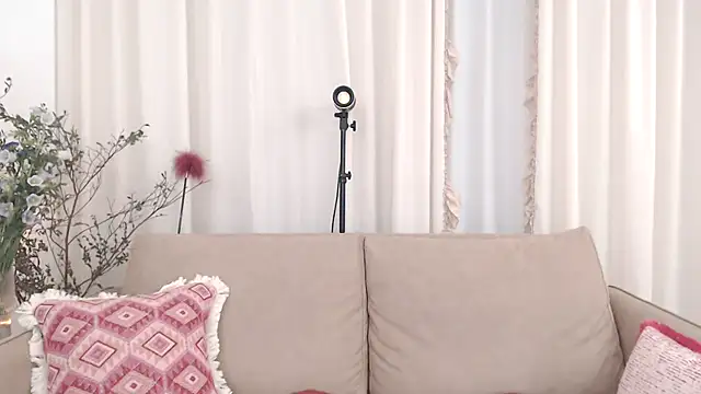 Snapshot of Sara1113 chatting on March 2025 03:35:01 PM Sara1113 online show from March 2025 03:35:01 PM