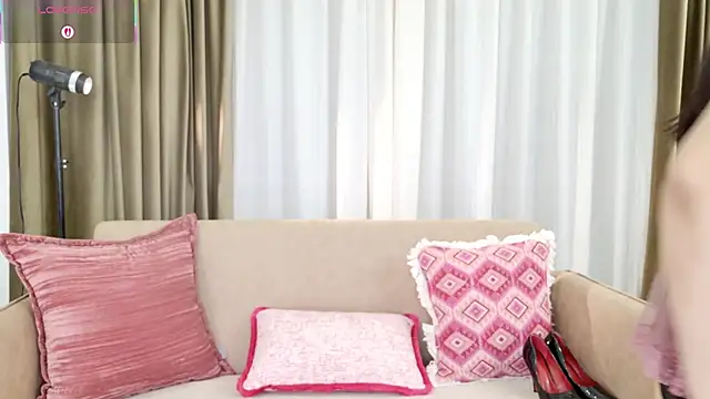 Snapshot of Sara1113 chatting on September 2025 01:44:02 PM Sara1113 online show from September 2025 01:44:02 PM