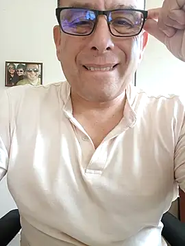 chicoguapo8 online show from March 2026 08:47:01 PM