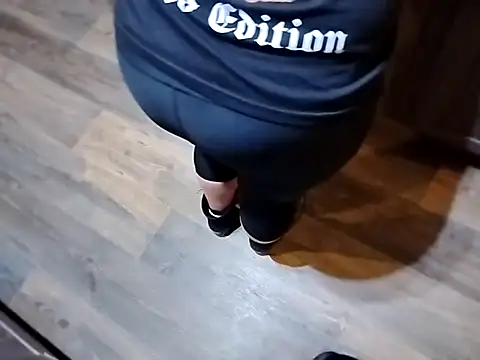 Snapshot of Makeyoucumallover chatting on October 2025 10:03:02 AM Makeyoucumallover online show from October 2025 10:03:02 AM