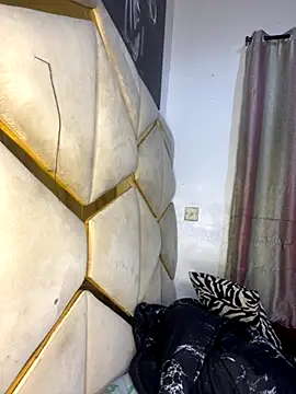 catty3232 online show from October 2025 12:01:02 AM