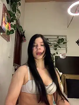 Estefani 32 online show from February 2026 12:56:02 AM