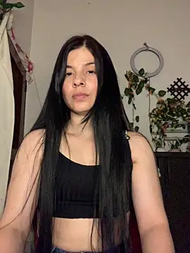 Snapshot of Estefani_32 chatting on July 2026 06:41:01 PM Estefani 32 online show from July 2026 06:41:01 PM