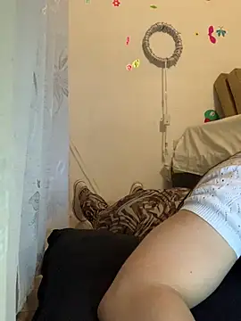 Estefani 32 online show from April 2026 02:45:02 PM