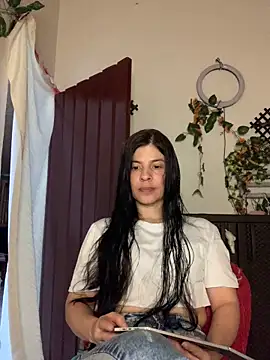 Snapshot of Estefani_32 chatting on June 2026 03:56:02 PM Estefani 32 online show from June 2026 03:56:02 PM