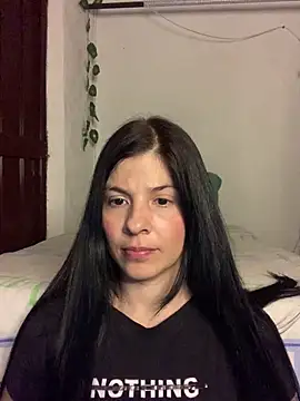 Snapshot of Estefani_32 chatting on June 2026 07:30:01 PM Estefani 32 online show from June 2026 07:30:01 PM