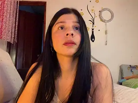 Estefani 32 online show from March 2026 04:36:01 PM