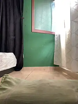 Snapshot of Estefani_32 chatting on May 2026 05:11:02 PM Estefani 32 online show from May 2026 05:11:02 PM