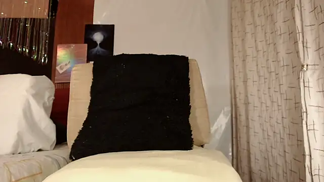 Estefani 32 online show from November 2025 12:33:02 PM